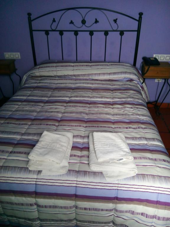 Hostal Venta Liara Allepuz ภายนอก รูปภาพ